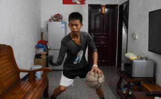 广东独臂篮球少年正式注册成为运动员