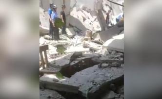 安徽亳州一房屋顶全部坍塌，5人被送医