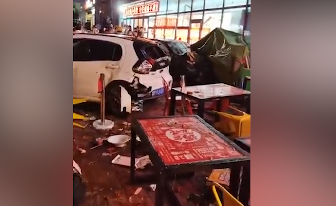 女司機(jī)操作不當(dāng)致11人受傷，4車被刮撞 ?