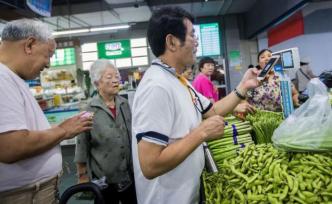 被技术抛下的老人：讨好年轻人的世界是“过滤”过的