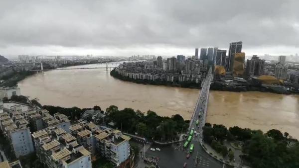 柳州水文站预测将出现84米洪水，水位上涨迅速