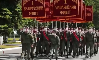 俄罗斯红场阅兵戴口罩彩排