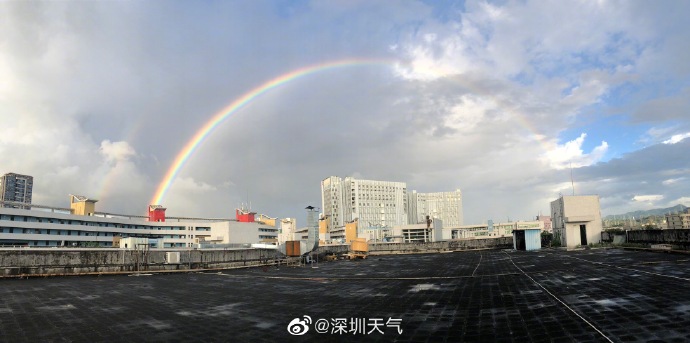 澎湃新闻太美了！雨后彩虹桥连接深圳香港两地