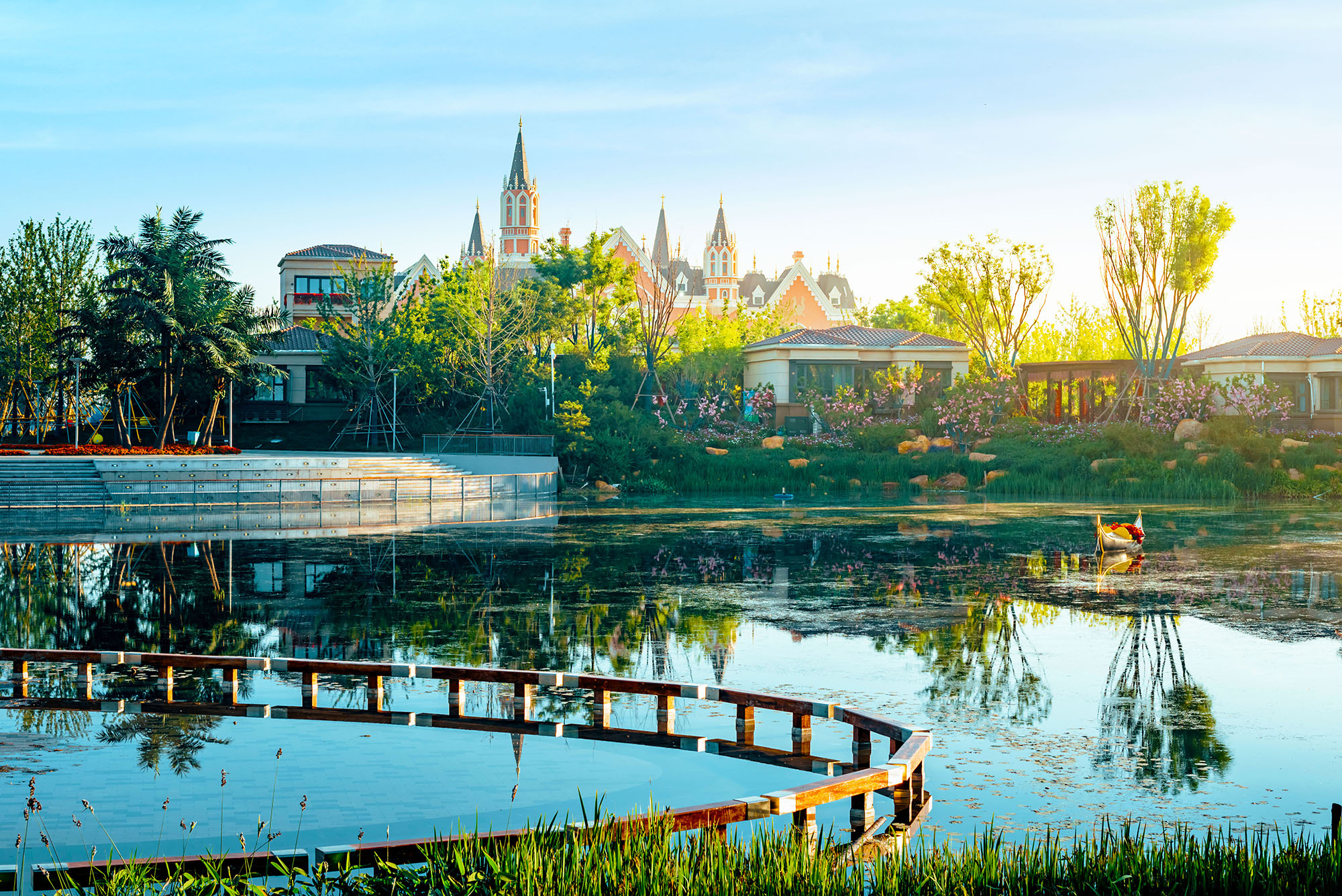 战略签约酒店巨头超级文旅大盘6月27日开盘引万人抢筹