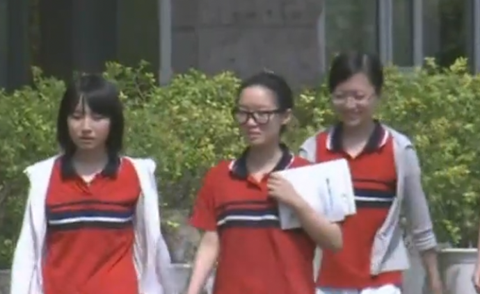 教育部新聞發(fā)布會(huì)：高考生轉(zhuǎn)移考場(chǎng)時(shí)間可補(bǔ)回