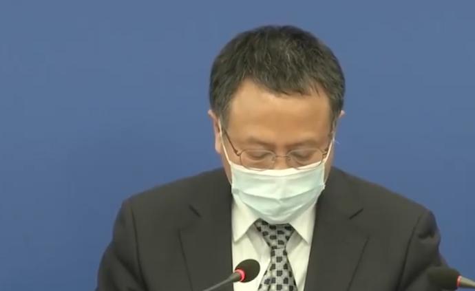 王洪存:快遞員等取貨取餐時要避免聚集