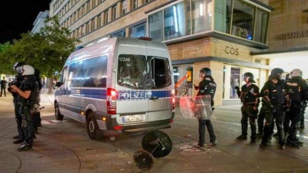 德国斯图加特扫毒行动引爆警民冲突，涉事超500人