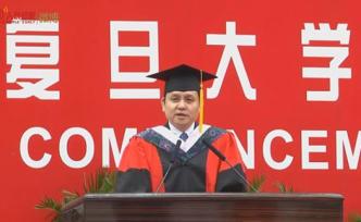 张文宏获评复旦大学本科生心目中的好老师
