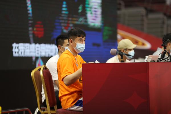 娱乐游戏:对话|CBA赛场主持人:没有观众,我们就用嗓子创造气氛