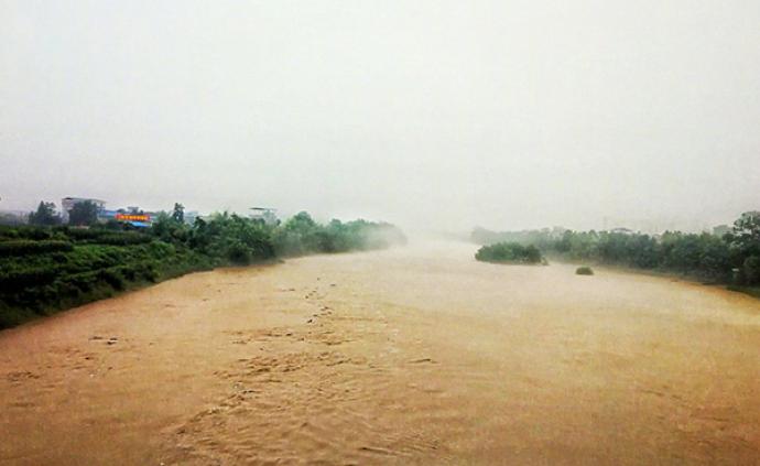 入汛以来南方遭遇5轮强降水,暴雨预警连发27天近年少见