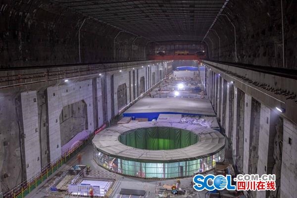 投资超千亿 金沙江乌东德水电站首批机组正式投产发电