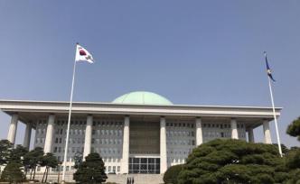 韓執政黨國會“一黨獨大”引爭議，在野黨放話一年后奪回政權