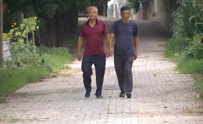 路遇落水者,六旬老人奮勇跳河救人