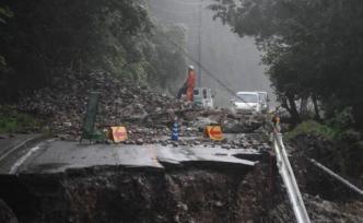 日本九州创纪录大雨已致57死，官方呼吁民众警惕地质灾害