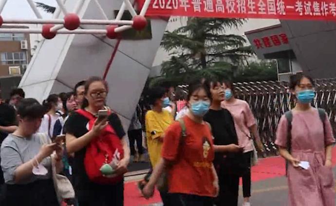 女生出考场谈未来：想学习抗疫医护做出贡献