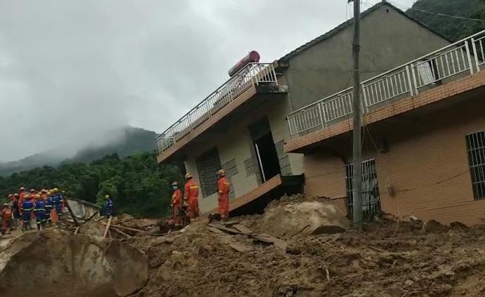 黃梅山體滑坡已致7人遇難,村民:昨天還坐一起聊天