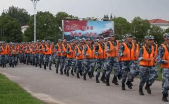 千名空降兵紧急驰援湖北黄梅