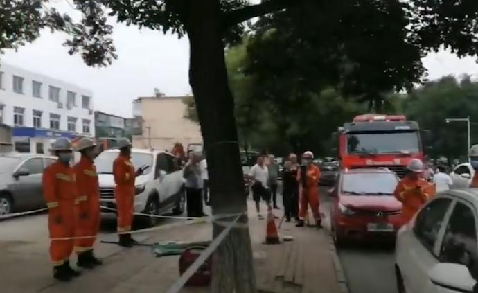 唐山多路消防抵達(dá)震中:暫無(wú)人員傷亡報(bào)告