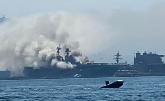 早安·世界｜美军两栖攻击舰爆炸现场浓烟滚滚，致21人受伤
