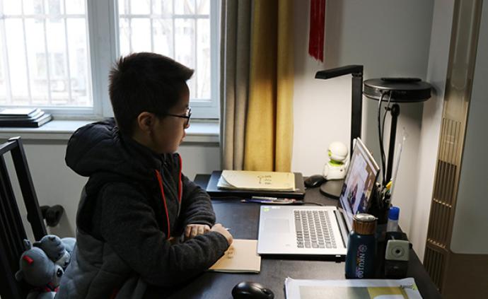 中消协辟谣:防蓝光≠防近视