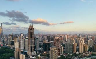 经济密度稳居上海之冠，黄浦每平方公里年度产出125亿元