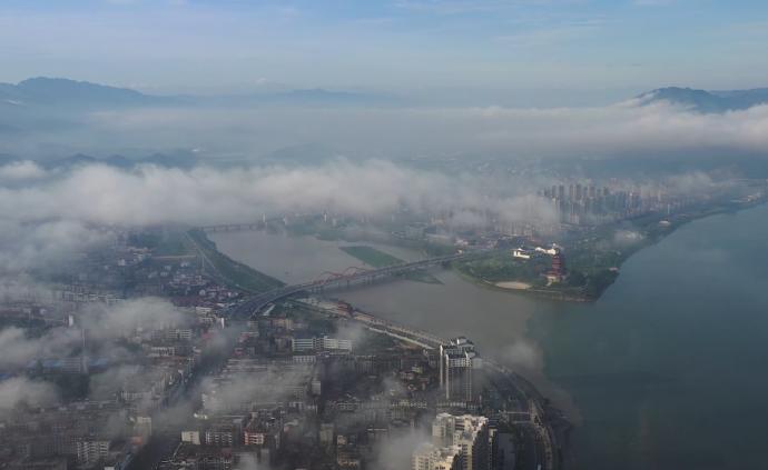 连日阴雨转晴，吉水上空出现云海景观