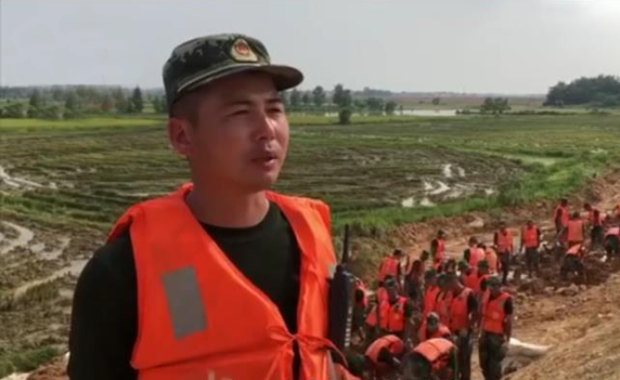 98年洪災(zāi)獲救男孩，投身鄱陽抗洪一線