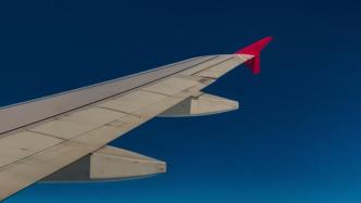 索馬里一載有人道主義援助物資貨機(jī)墜毀