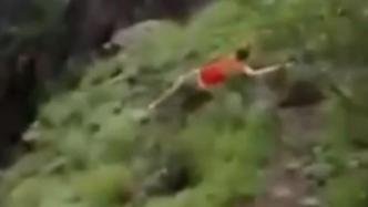 俄罗斯一女子悬崖上摆拍不幸失足坠亡