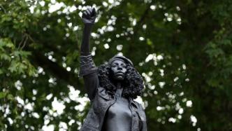 英国布里斯托尔奴隶商雕像被抗议者雕像取代，市长持异议