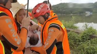 鄱阳洪涝：新生儿被困，人船车接力急救