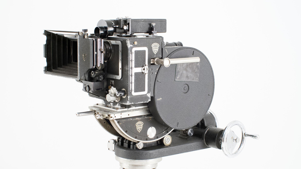 大导演希区柯克当年拍摄《迷魂记》时使用的摄影机，估价70000美元