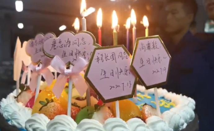 驻训生日会，消防员粗哑嗓音互道祝福