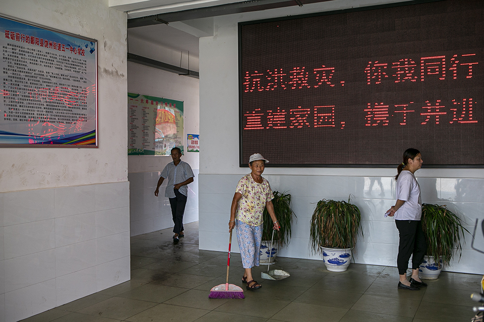 2020年7月16日，江西省鄱阳县，五一中心学校安置点。
