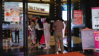 直击上海国泰电影院重启首日：影迷早早赶来，加映一场  