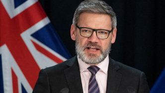 因与女下属发生不当关系，新西兰移民部长宣布辞职