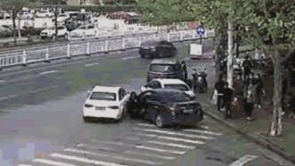 杭州一房产销售公司在街头撞车、殴打驱赶截客同行，6人被抓