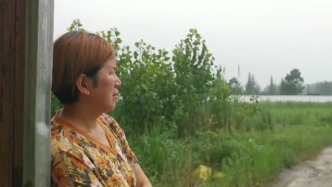 少年沉尸公廁案疑云丨母重訪兒就讀武校：悔為事業沒探望一次