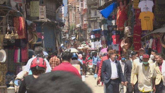 尼泊尔解封后疫情反弹，确诊超2万例