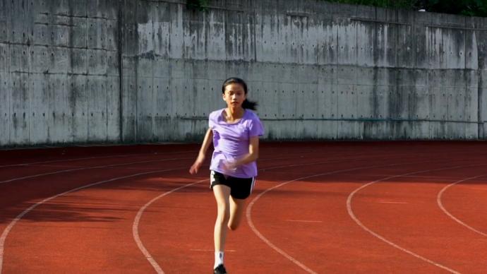 对话每天跑步两小时的12岁女孩：我想跑进奥运会