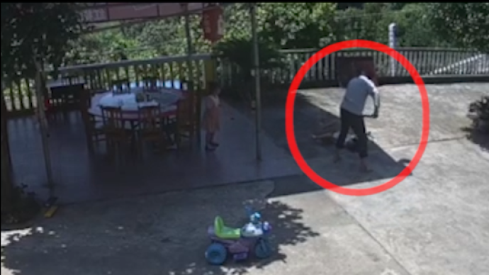 湖南6岁女童遭邻居用锄头暴打，公安：男子已被抓获