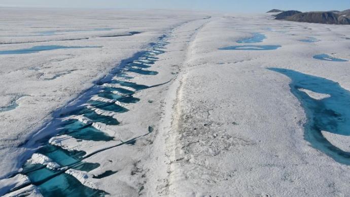 全球变暖再发信号:加拿大最后一个完整北极冰架坍塌