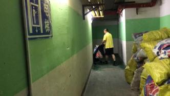 武汉一小区地下停车场违建私家车库：城管限期整改仍纹丝未动