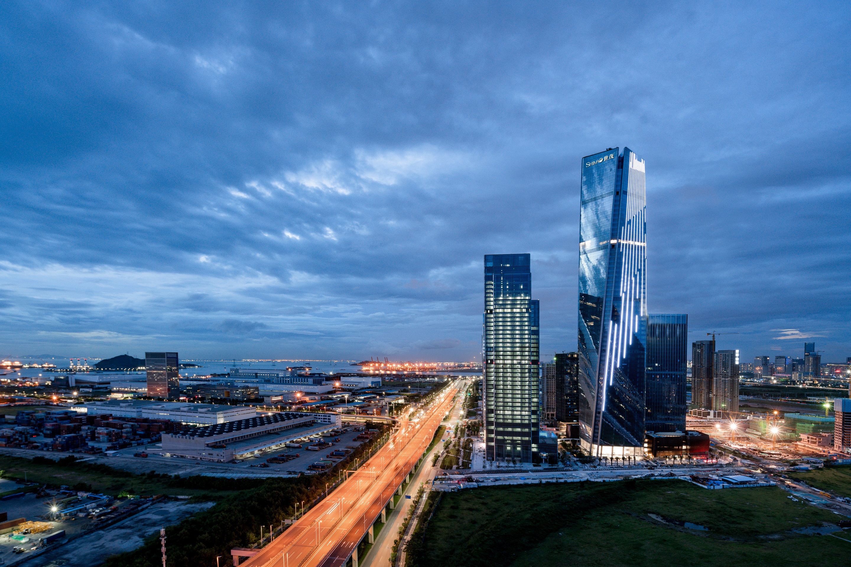 深圳前海世茂大厦实景图