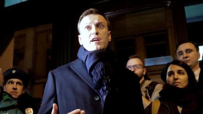 法国总统马克龙和德国总理默克尔表示,愿意为俄罗斯反对派领袖纳瓦尔