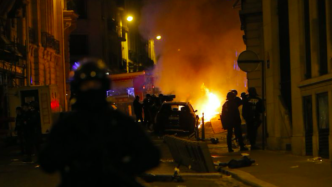 欧冠决赛落败，大巴黎球迷制造骚乱148人被捕