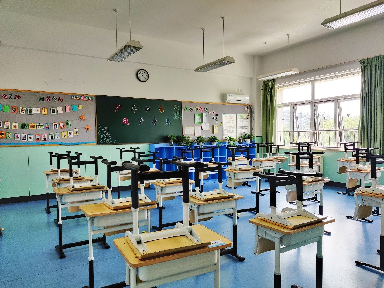 北京教育学院附属丰台实验学校教室内景。