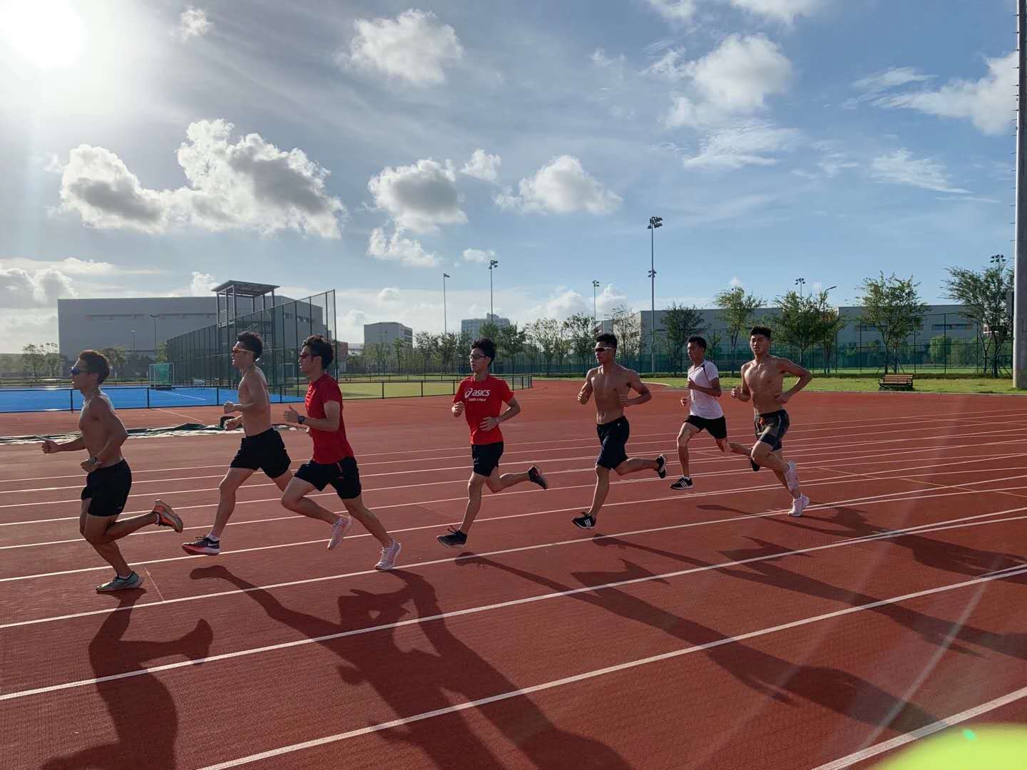 防疫时期如何夏训科技人性上海体育健儿得到最好保障