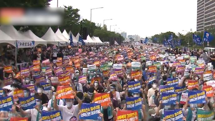 韩国医生罢工，政府下最后通牒严惩离岗者