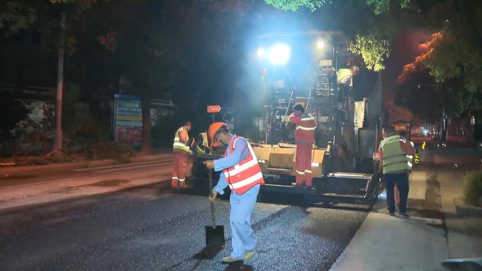 守護(hù)道路的“夜歸人”:直面160℃地表高溫